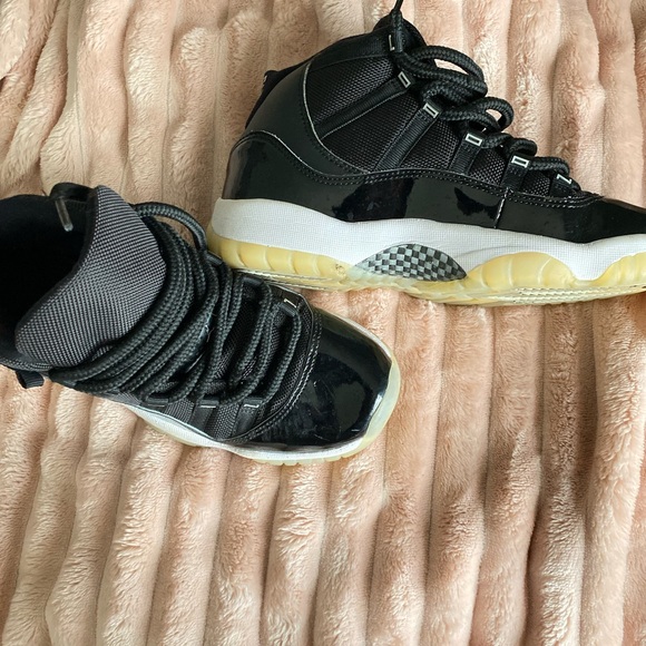 Jubilee Jordan 11s original - Picture 2 of 8